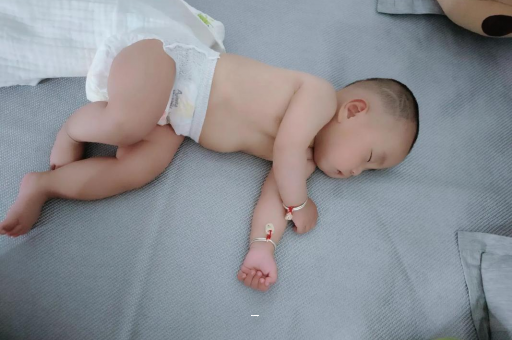 舟山孕妇肚脐周围发青